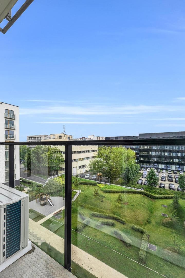 Airport - Parking & Balcony - By Rentujemy Warszawa